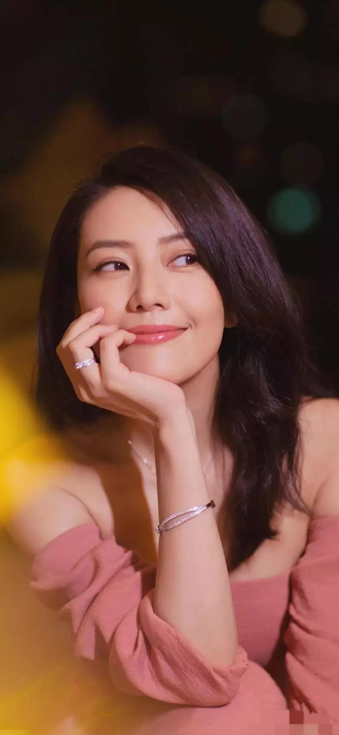 刘亦菲和宋轶谁更美,刘亦菲宋轶最新写真