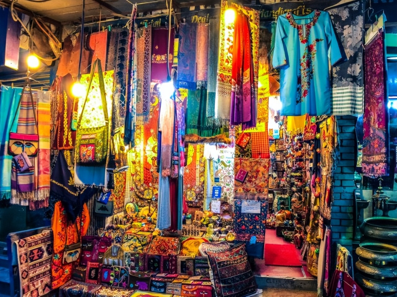 尼泊尔女孩摆摊,尼泊尔街头中国美女