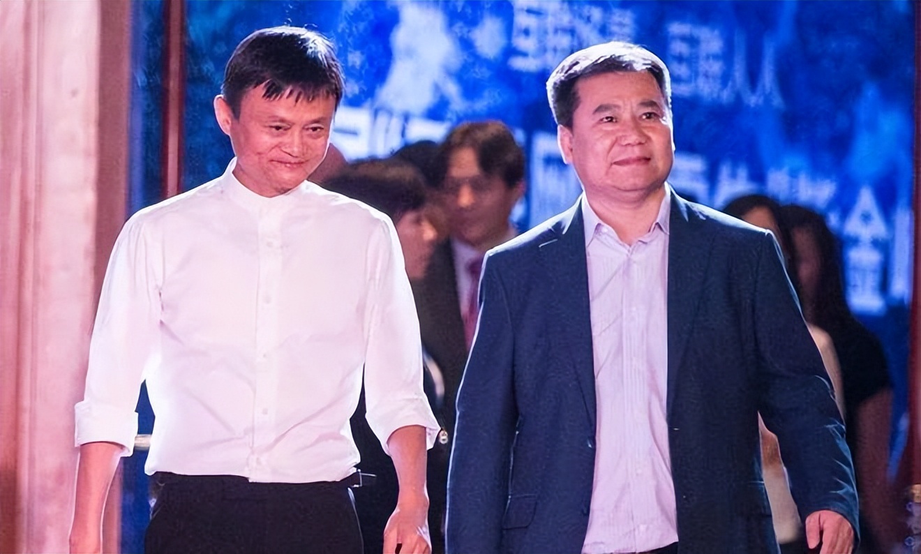 躲过了黄光裕，扛住了刘强东，张近东也不明白苏宁究竟败在哪？