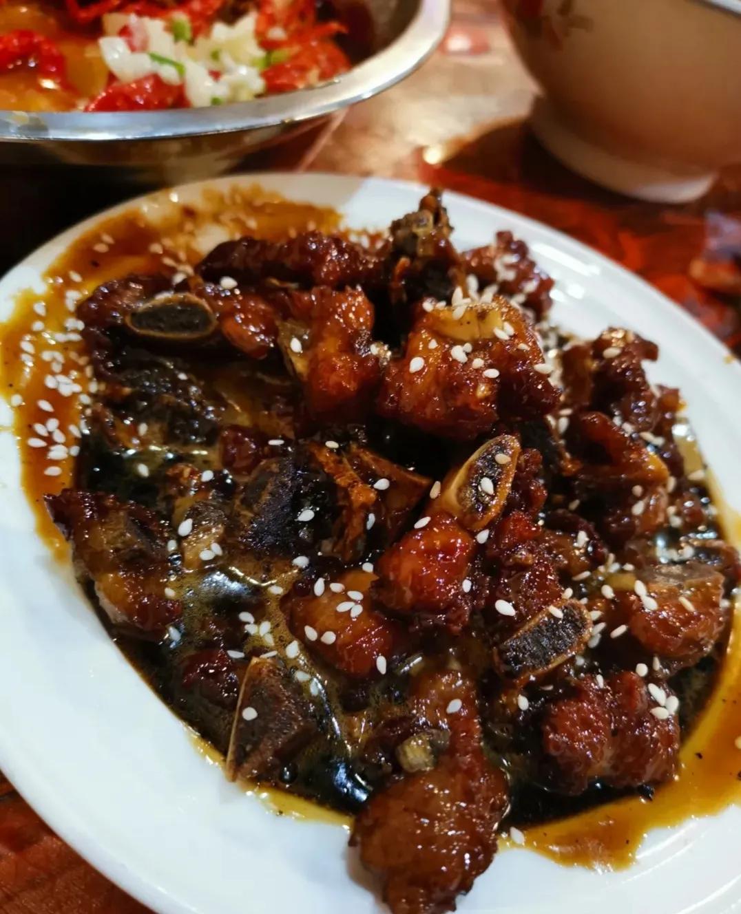 王记矮子王火锅老板,王记矮子王火锅共有多少个店