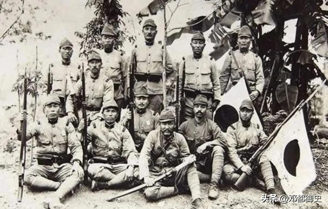 日军兽行:当着老人的面砍下孙子头颅，临走残忍挑出儿媳肚中胎儿