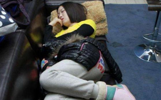 姚贝娜眼角膜捐献全纪录,姚贝娜拒绝化疗了吗