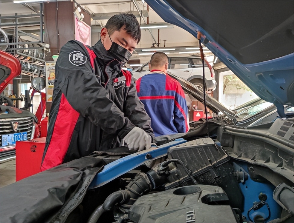 途虎养车加盟工厂店合适吗,途虎养车高薪诚聘机修工