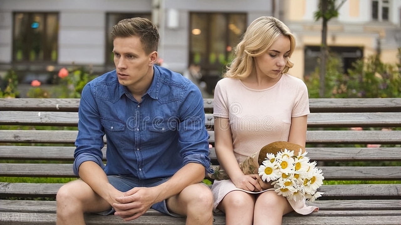 女生爱不爱你的五种表现,女生不爱你会出现哪几种表现