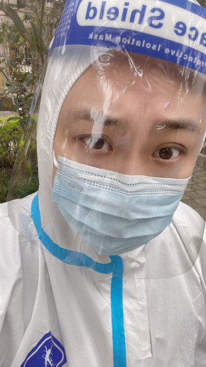 奋战在抗疫一线的明星,连续奋战在防疫一线