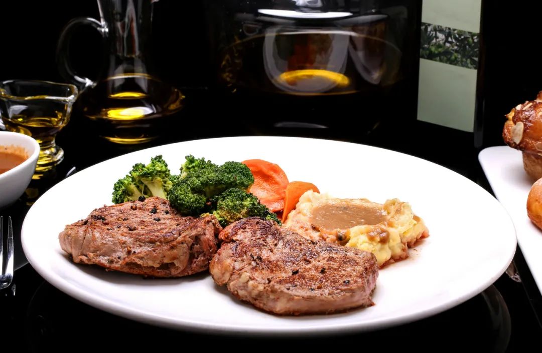 瑗块鐪熷疄鐜扮姸,鏇剧粡鐨勮タ椁愬巺