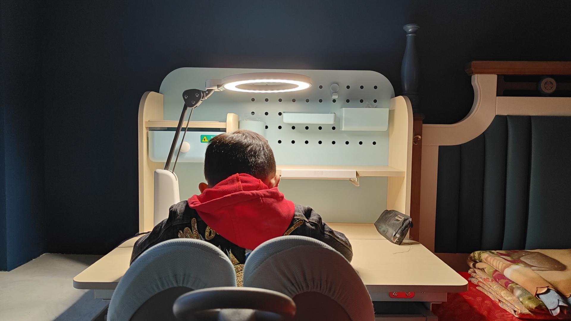 护眼灯要怎么选,护眼灯怎么选才不踩坑便宜