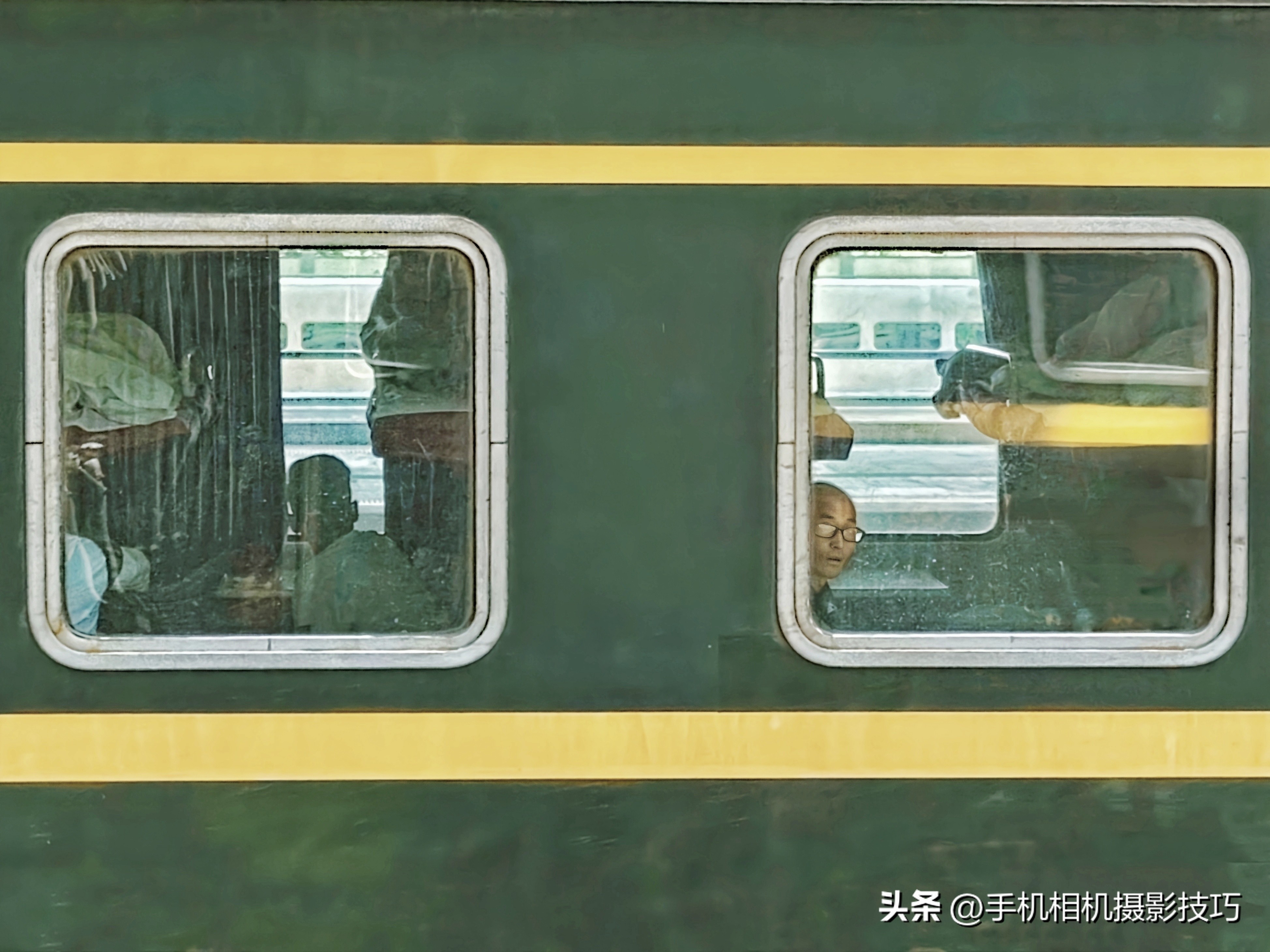 手机拍照避免照片模糊必学技巧,华为手机拍出的照片模糊怎么回事