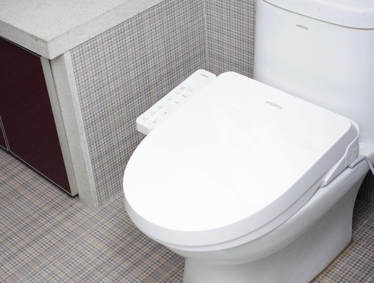 换了智能马桶盖,如何更换智能马桶盖的方法