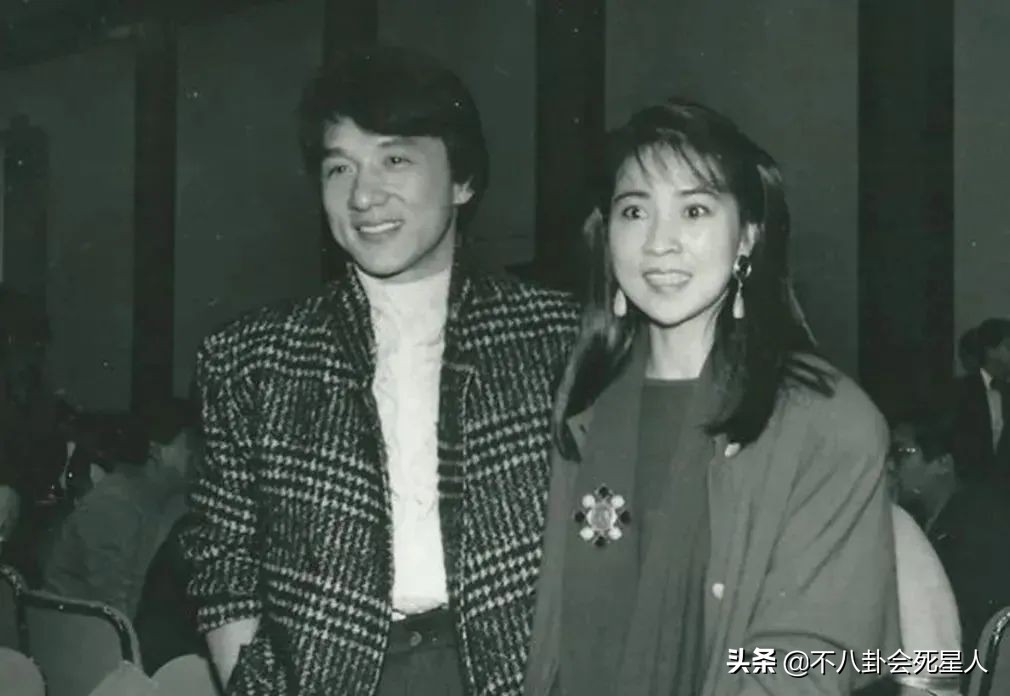 年过三十的女明星今昔对比图,今昔对比70后女星