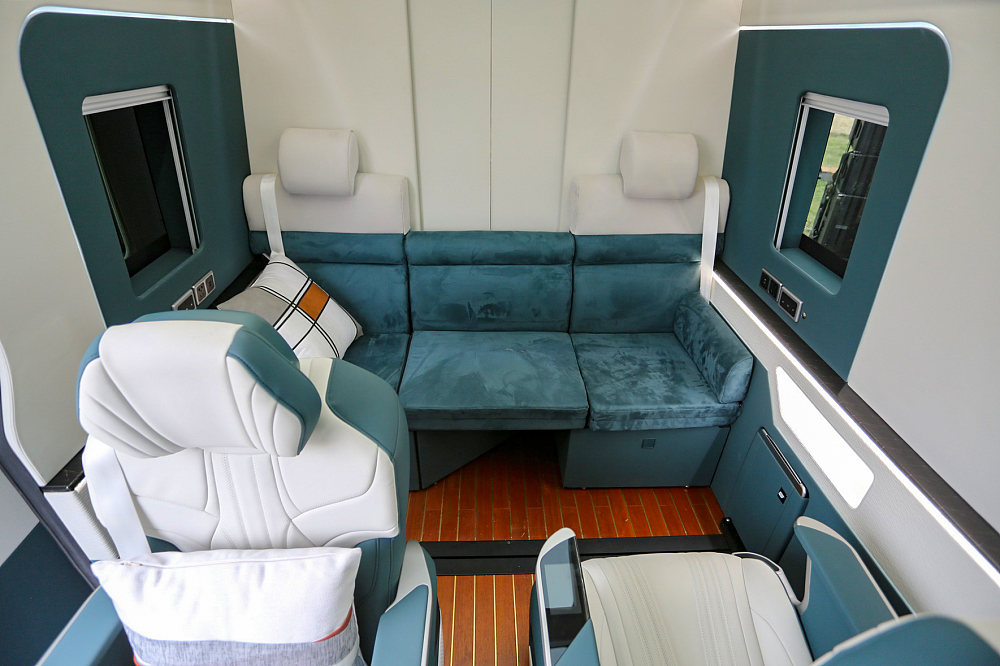 上汽大通房车新款房车,2.5米高上汽大通纯电科技智能房车