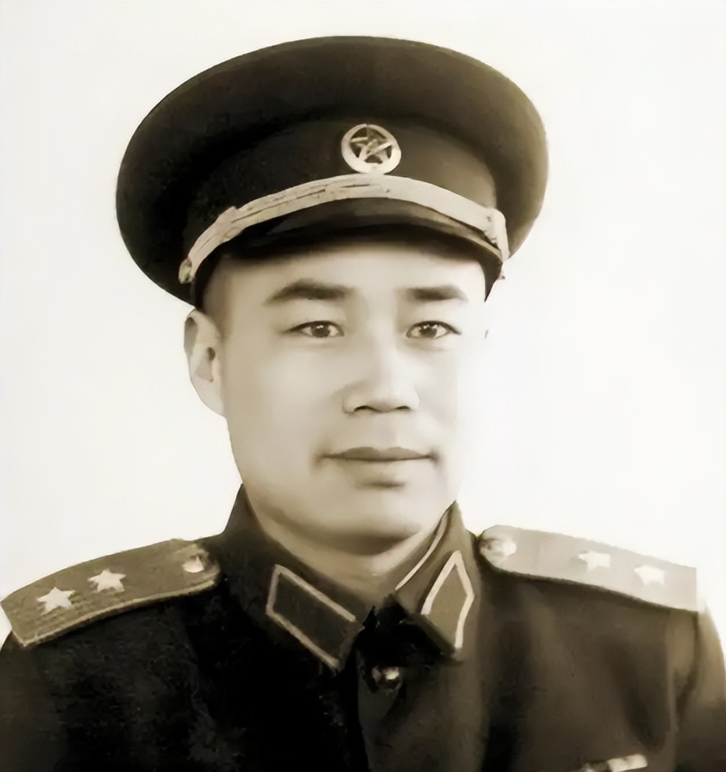 1973年,尤太忠给老政委*小平邓**送烟,*小平邓**拿到烟说了什么?