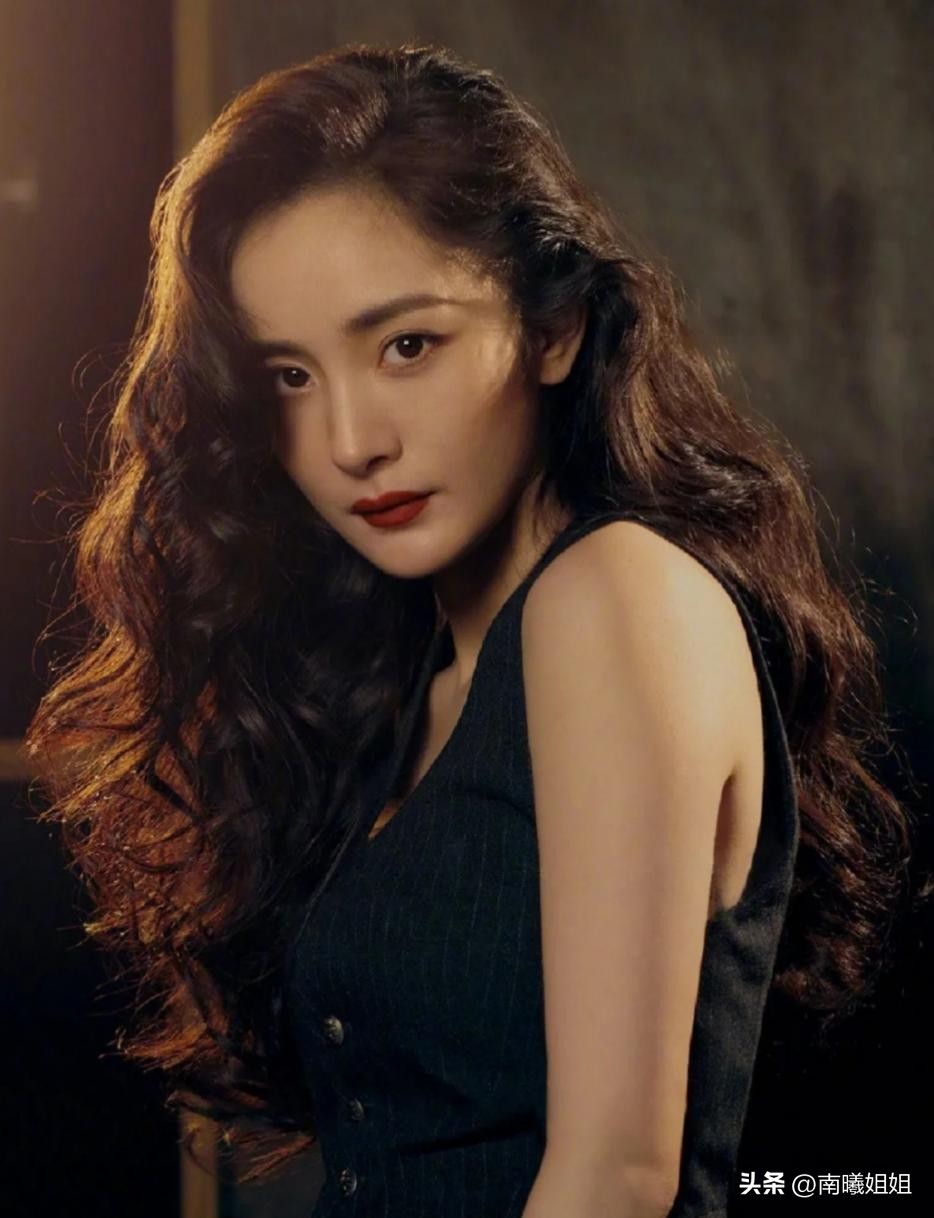 适合细软塌发量少的锁骨卷发,锁骨卷发流行发型减龄