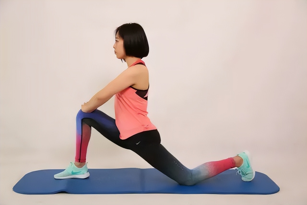 屁股太翘是什么病,屁股翘的病