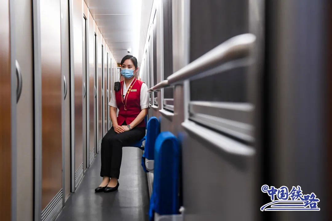 复兴号d728动卧一等卧是什么样的,复兴号二等卧啥样