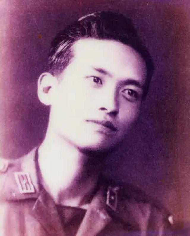 国军少校闯进解放区，要求见*长首**，李克农得知后激动回复：善待他