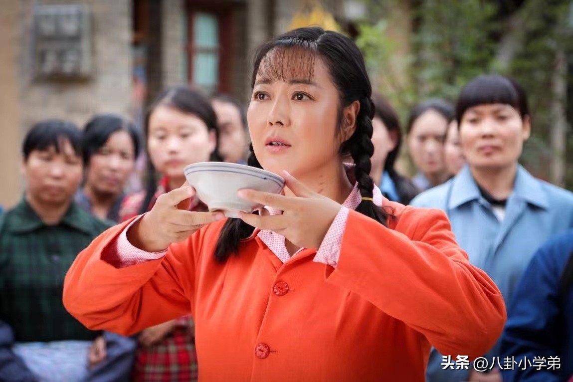 曾经美丽的容颜如今变成了老太太,曾经貌美如花现在变成大妈