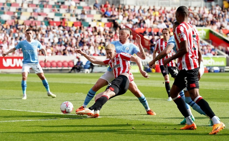 曼城再次冲击三冠王,曼城四冠王之路又进一步