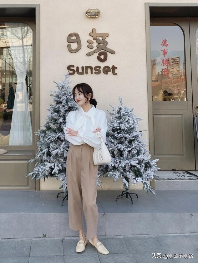 适合女生穿的运动鞋既好看又舒服,好看又好穿搭的女生运动鞋