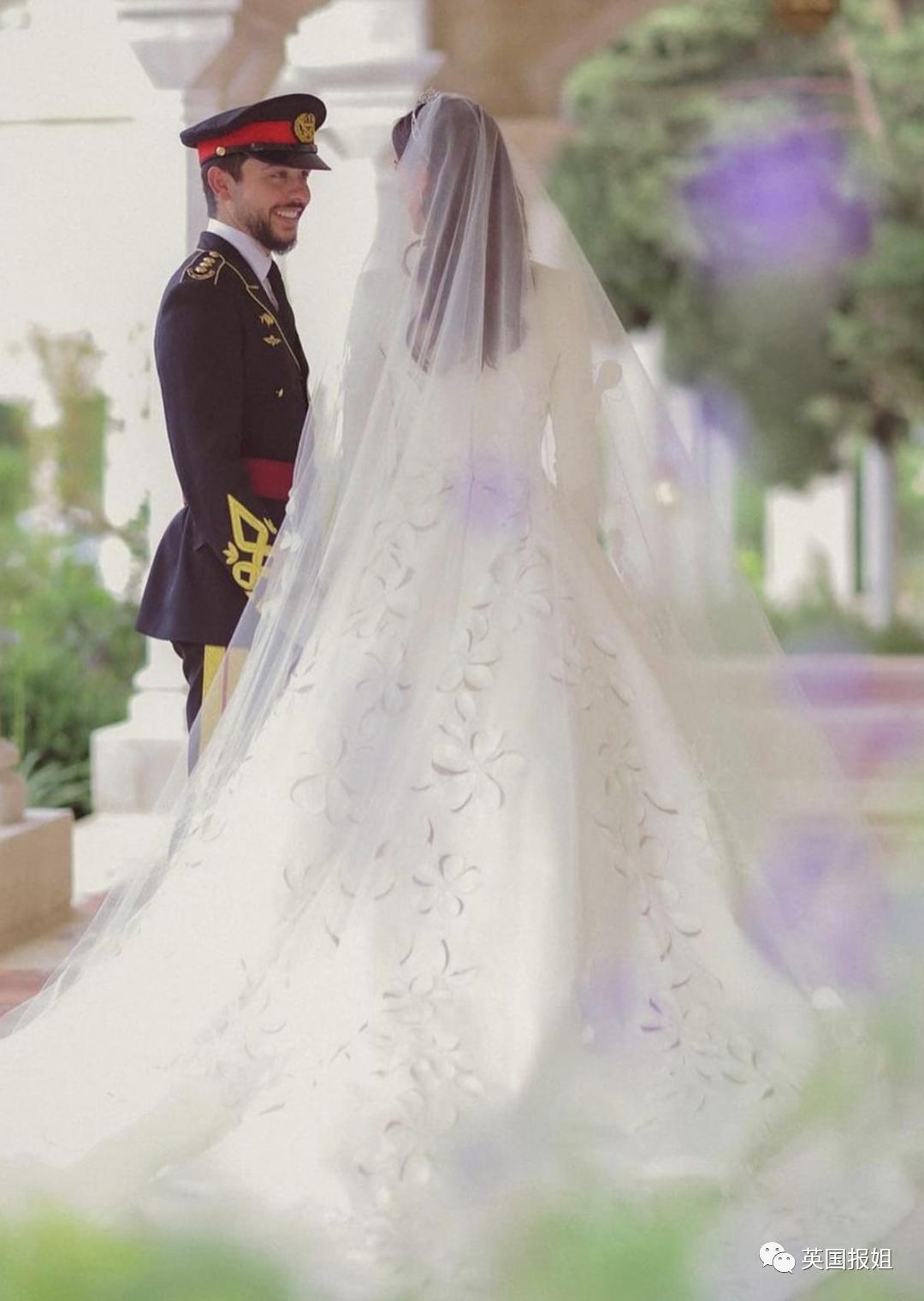 凯特王妃高级造型,凯特王妃穿蓝色格子英伦风