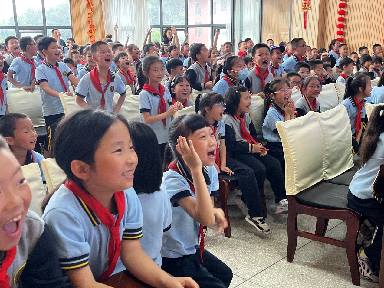 科普活动进校园点亮孩子科学梦,科普知识进校园科技体验零距离