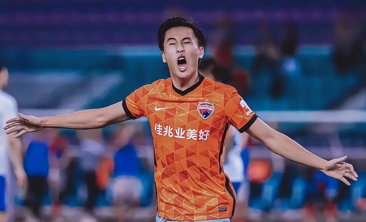 他是国足王牌核心，却在中超有价无市无球队敢要，原因让人无奈
