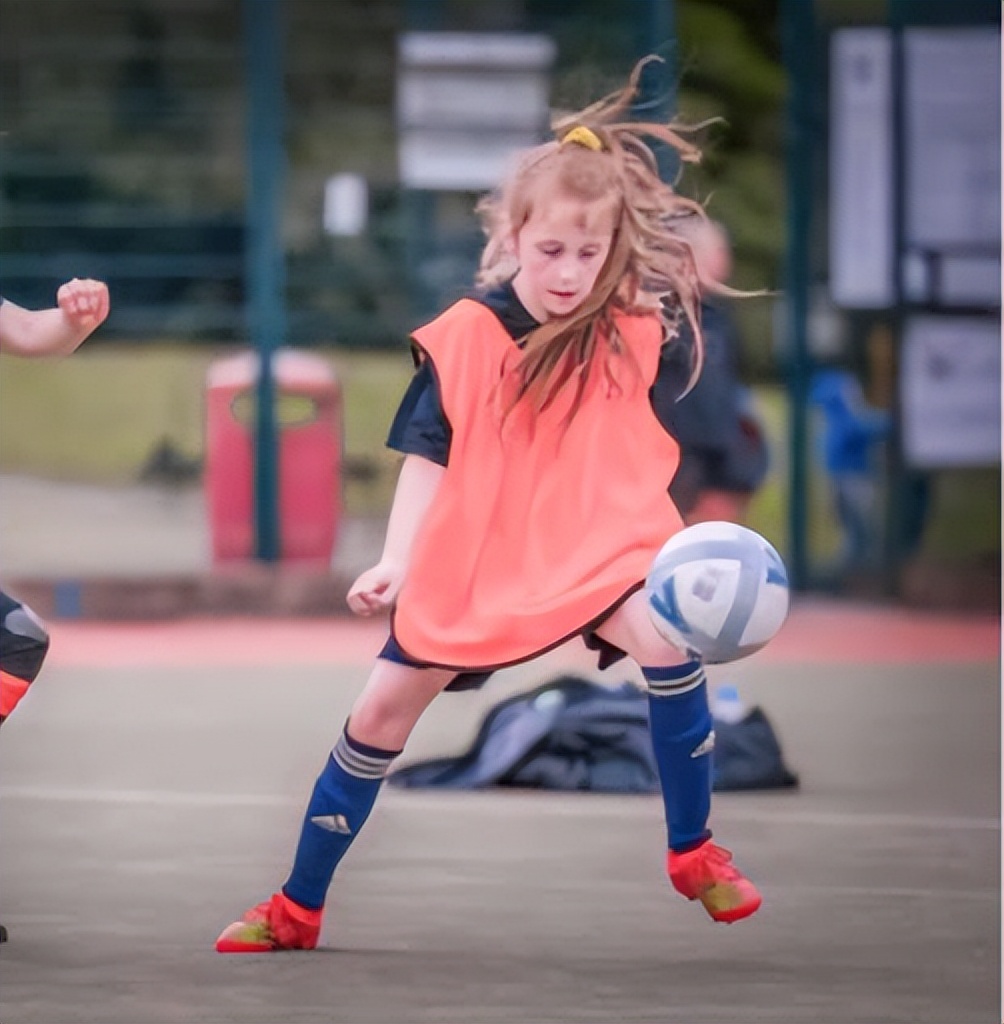 “足球狂人”米娅·伯奇：我完全相信她会实现这个梦想