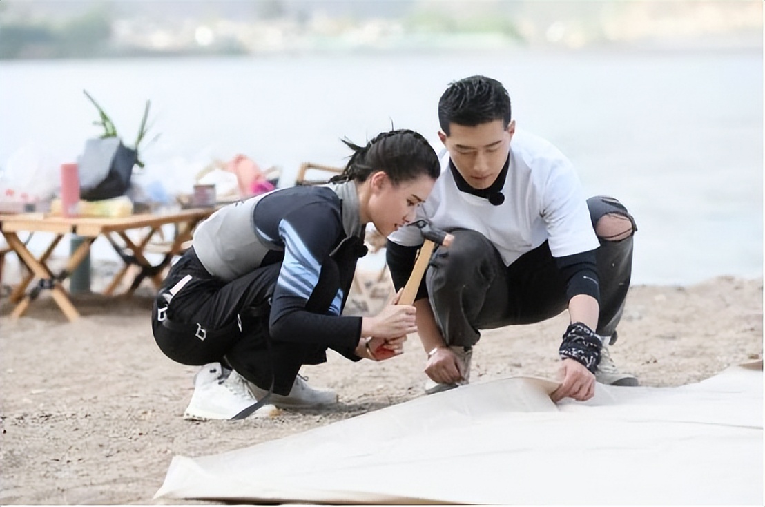 窦骁有多宠爱何超莲,窦骁为什么选择赌王千金