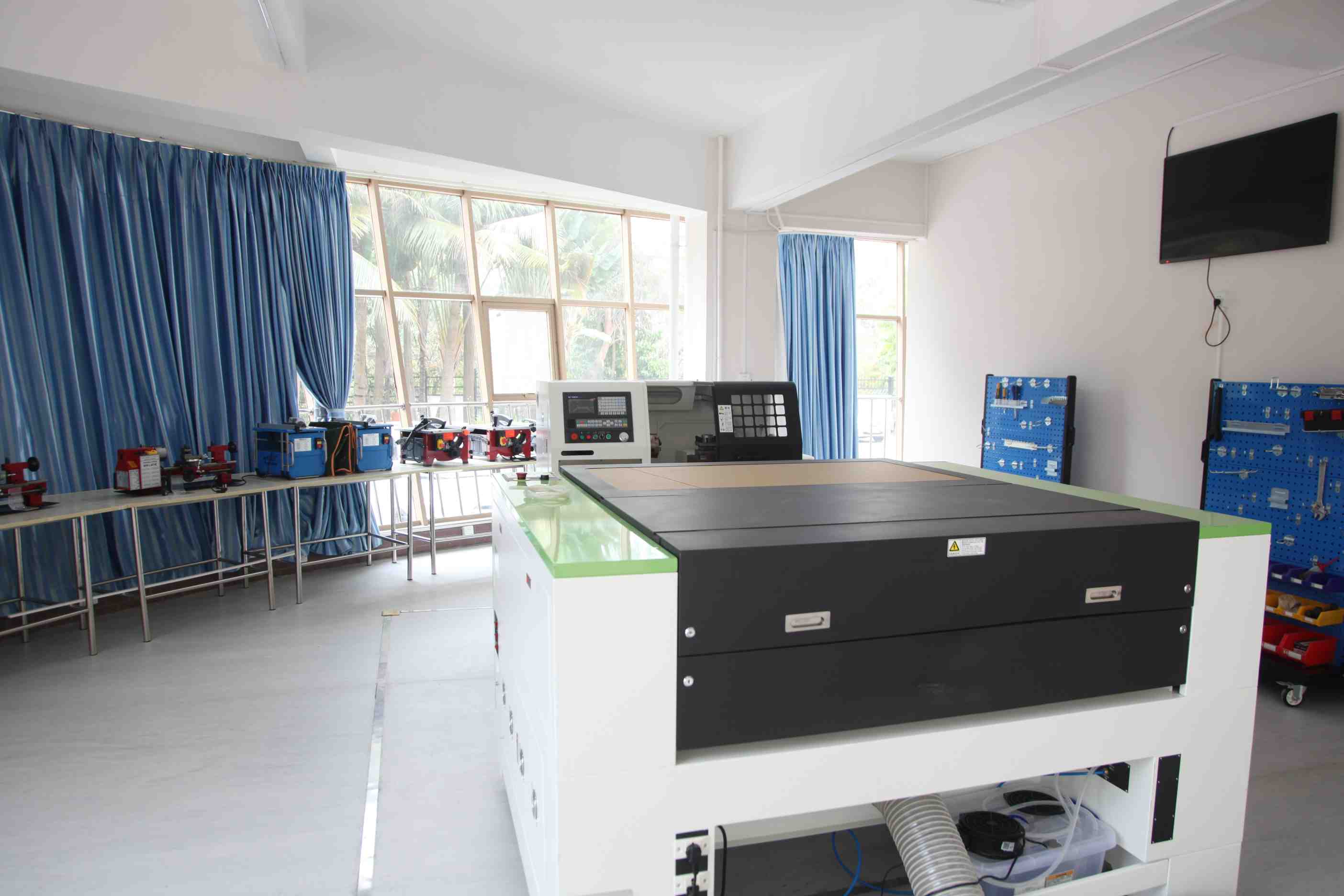 北师大深圳南山附属学校官网,北师大附小深圳南山分校