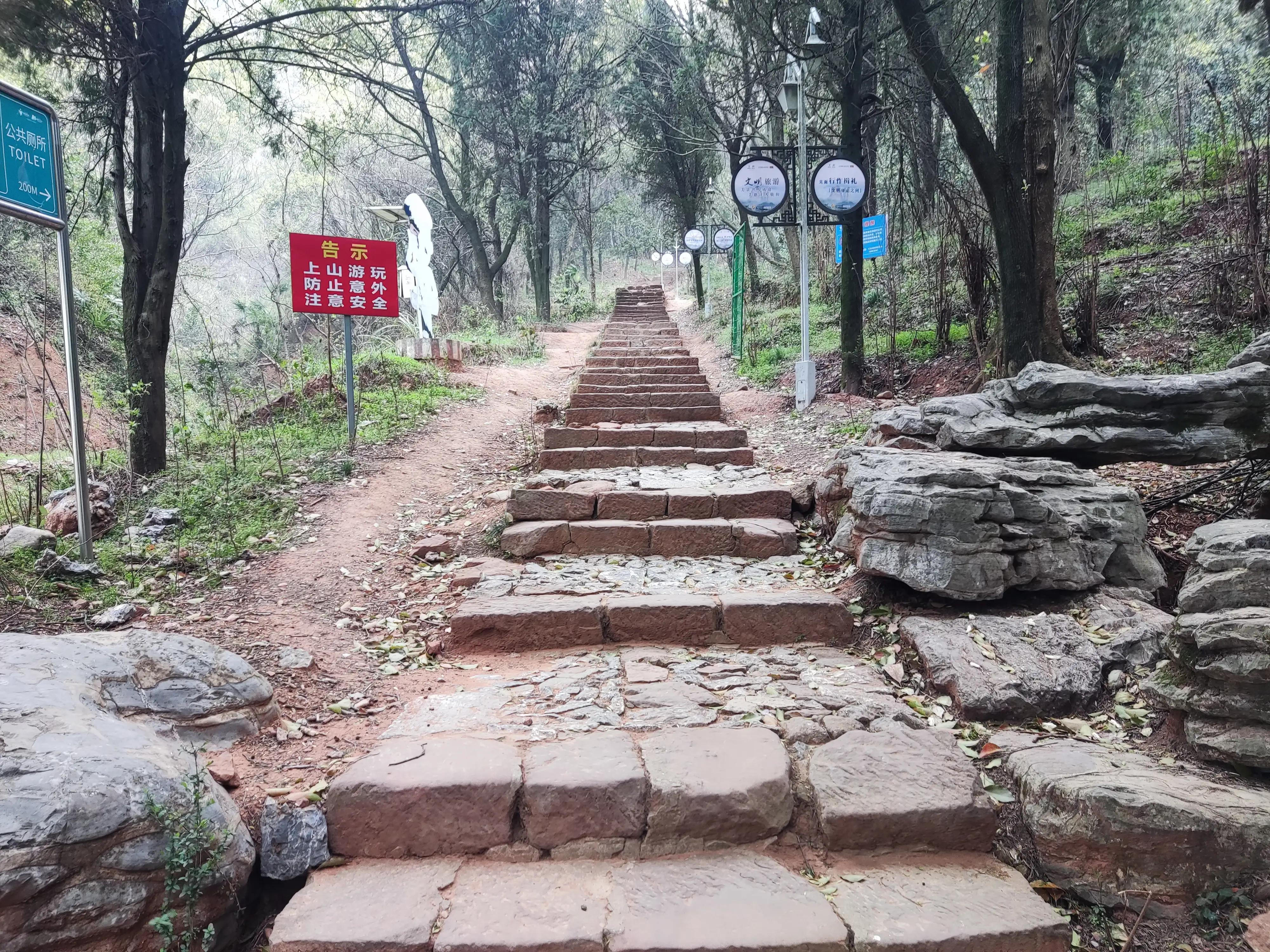 坐长途火车游中国,坐着火车旅行中国