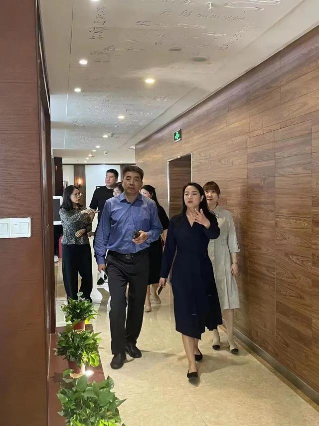 学院领导莅临企业走访调研,学院领导到马克思主义学院调研