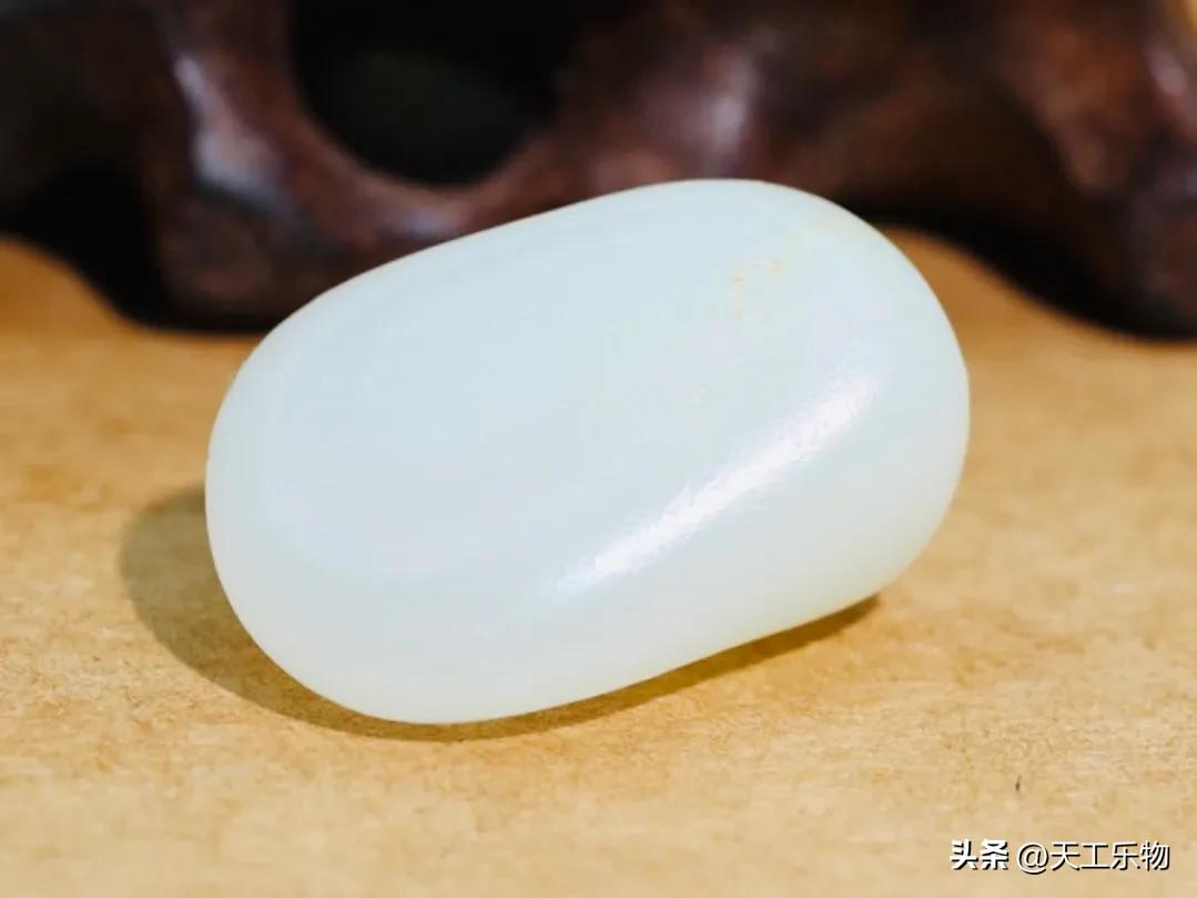 不能吃又不能喝的“破石头”！花钱买和田玉到底为了什么？