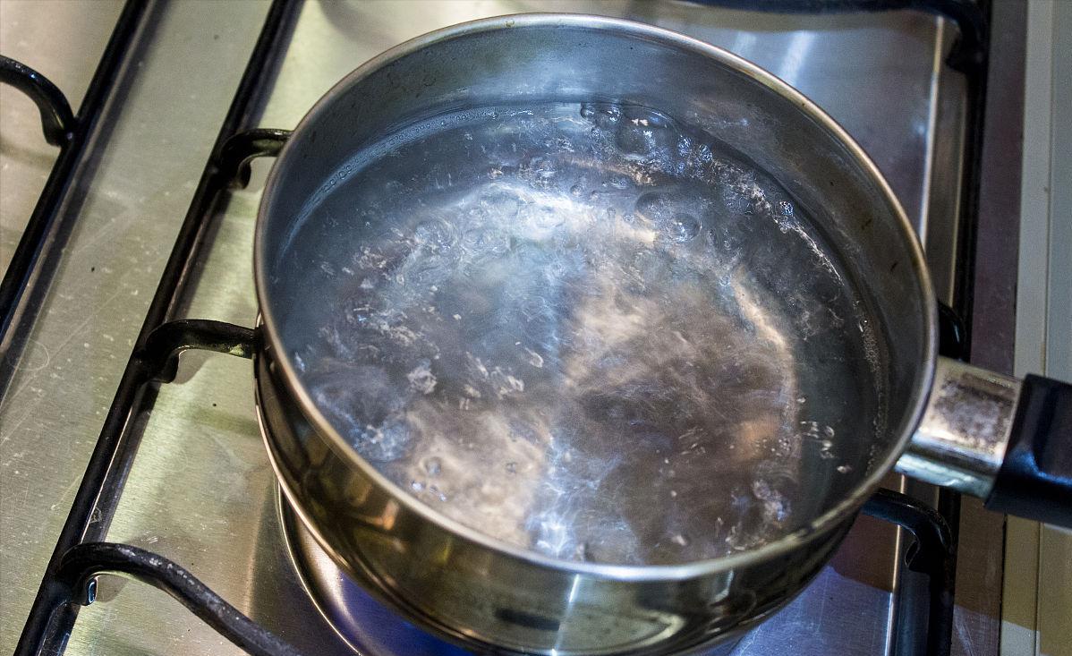 净水器装反了喝了10年废水,净水器直饮加热一体机是智商税吗