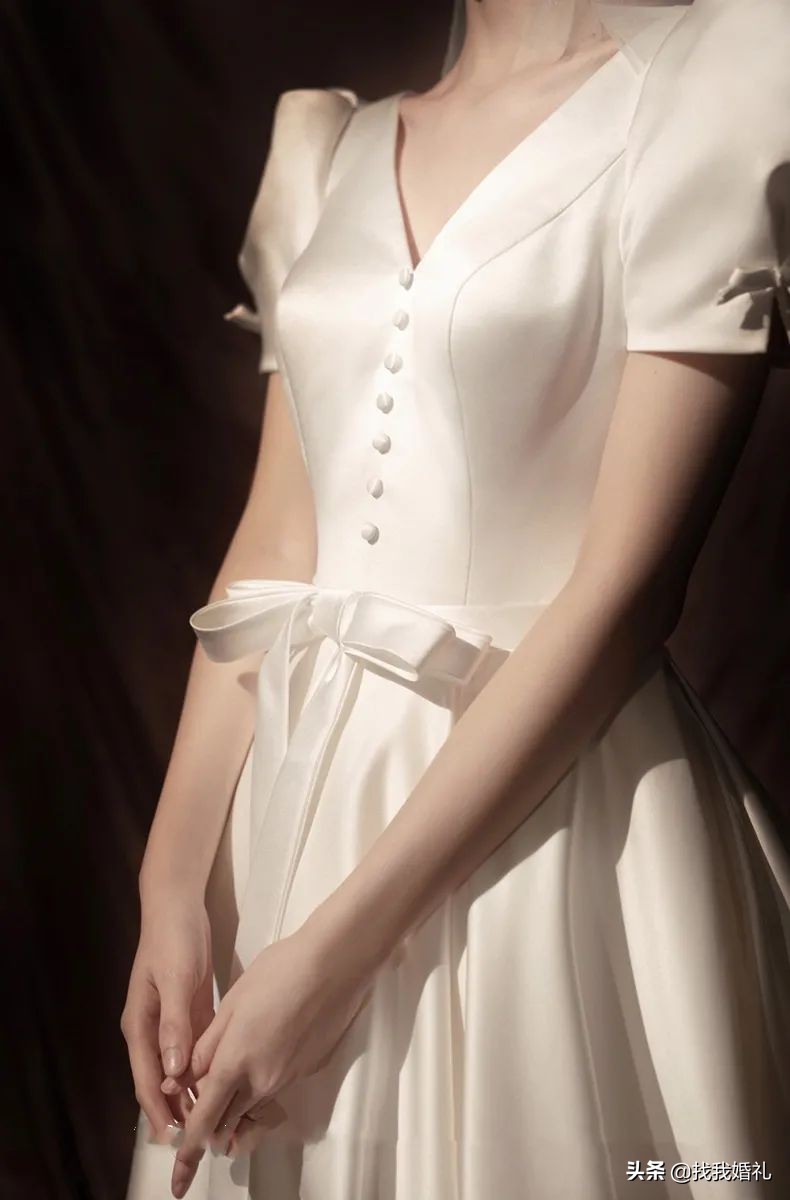 店内主打十款婚纱礼服,小众婚纱礼服推荐