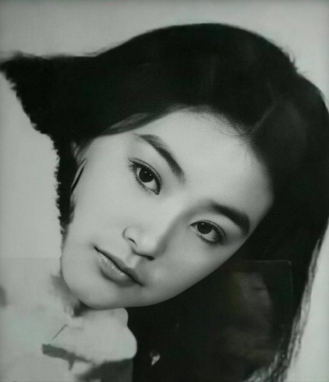 林莉和林青霞是亲姐妹吗,林莉与林青霞