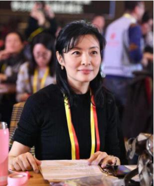 主持人周涛：与姚科离婚后，转身再嫁富豪，直言对女儿心中有愧