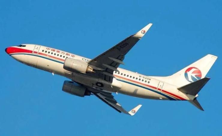 东方航空三次坠机,东方航空会因为这次空难损失多少