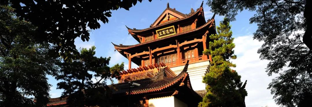 黄鹤楼滕王阁四大名楼,滕王阁黄鹤楼四大名楼是酒楼吗