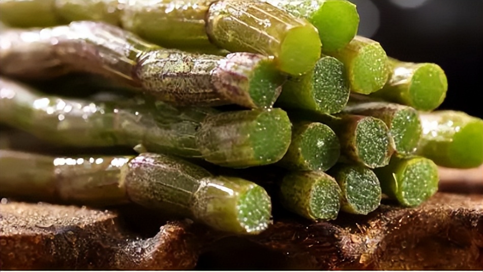 常吃新鲜的石斛有什么利弊,吃石斛有什么功效与作用