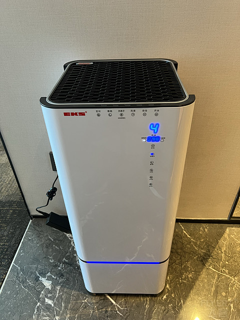 窗含西岭千秋雪成都环球中心雪山,窗含西岭千秋雪魅力成都