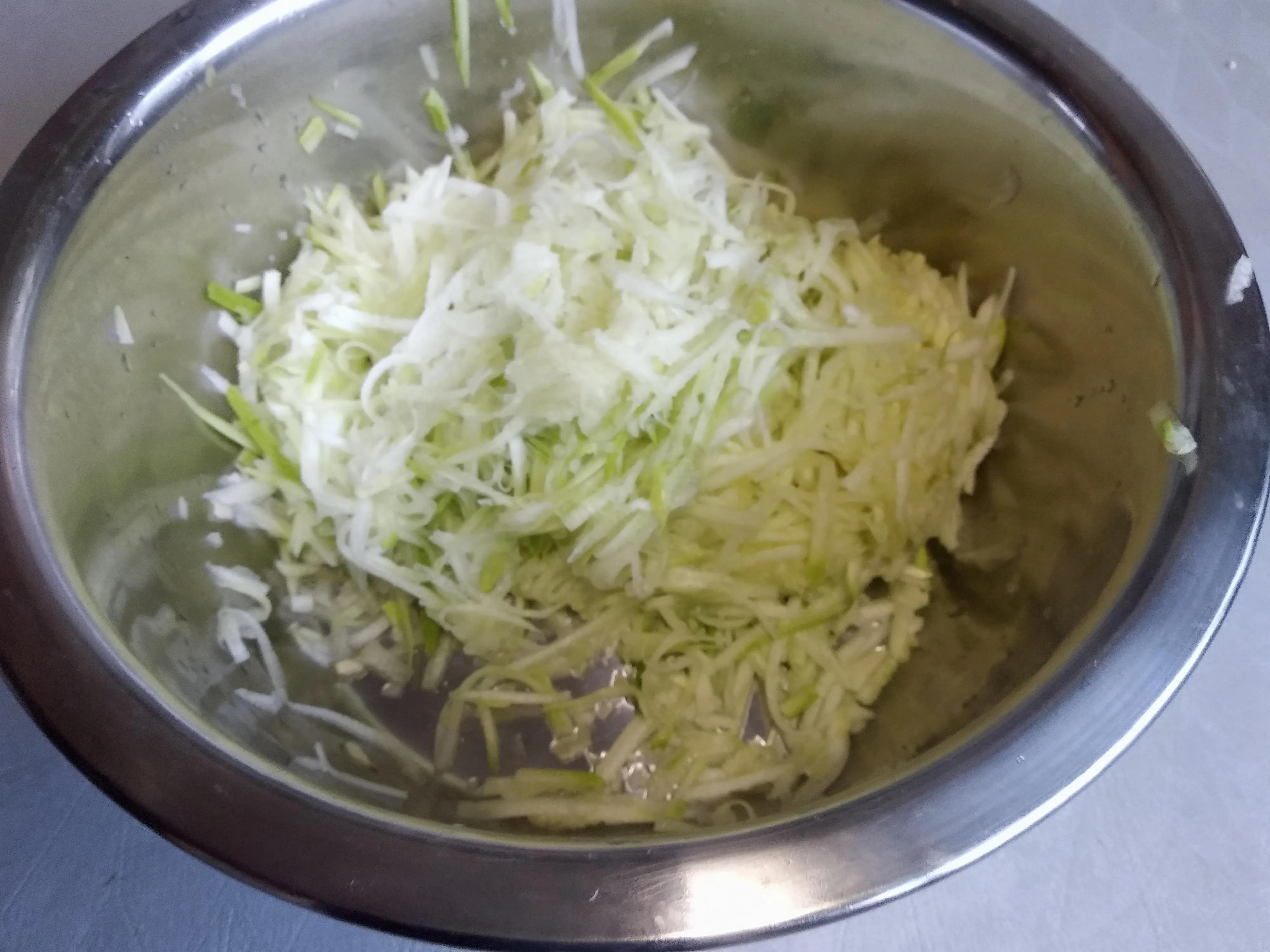 饺子鸡蛋白菜韭菜馅怎么调好吃,饺子韭菜白菜馅怎么调好吃