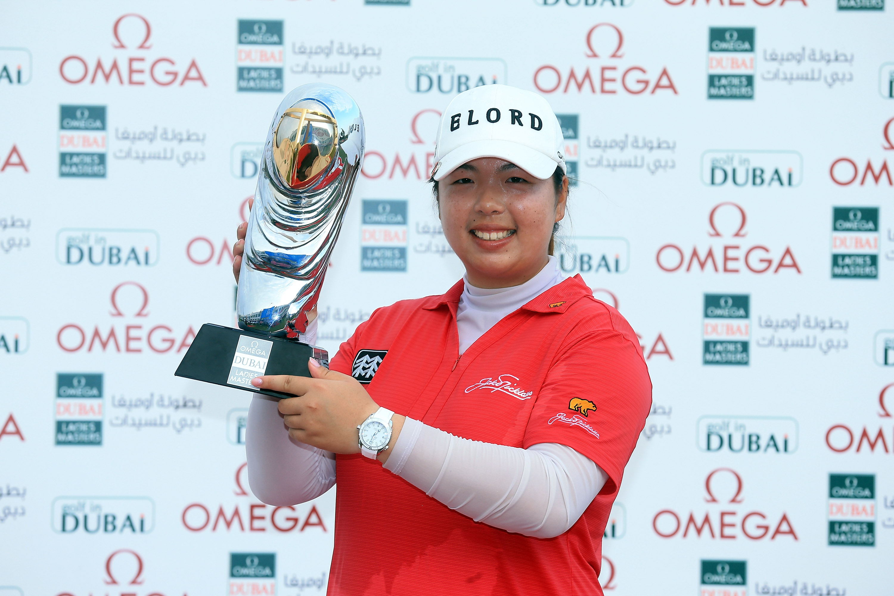 中国高尔夫球领军人物冯珊珊 (国内知名的高尔夫运动员冯珊珊)