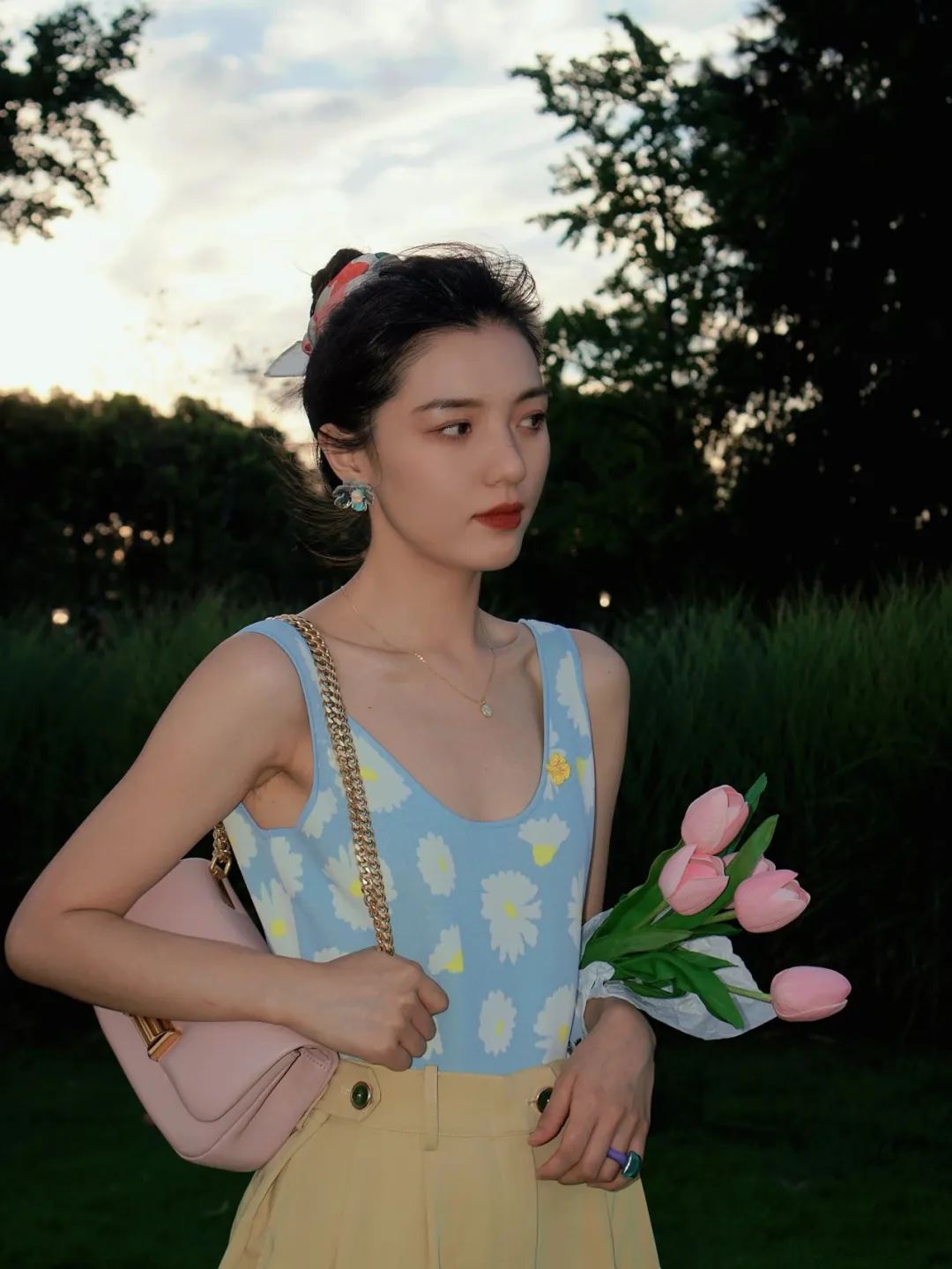 夏季小众吸睛穿搭韩系冰淇淋色,炎热的夏天穿什么颜色显得好看