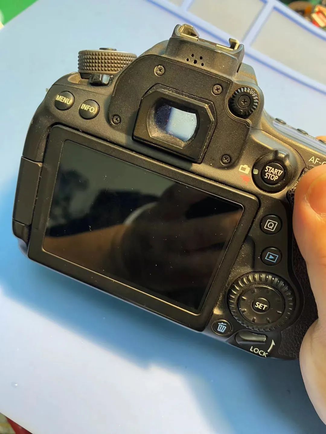 佳能相机出现err30是怎么回事,佳能报错err50是什么原因