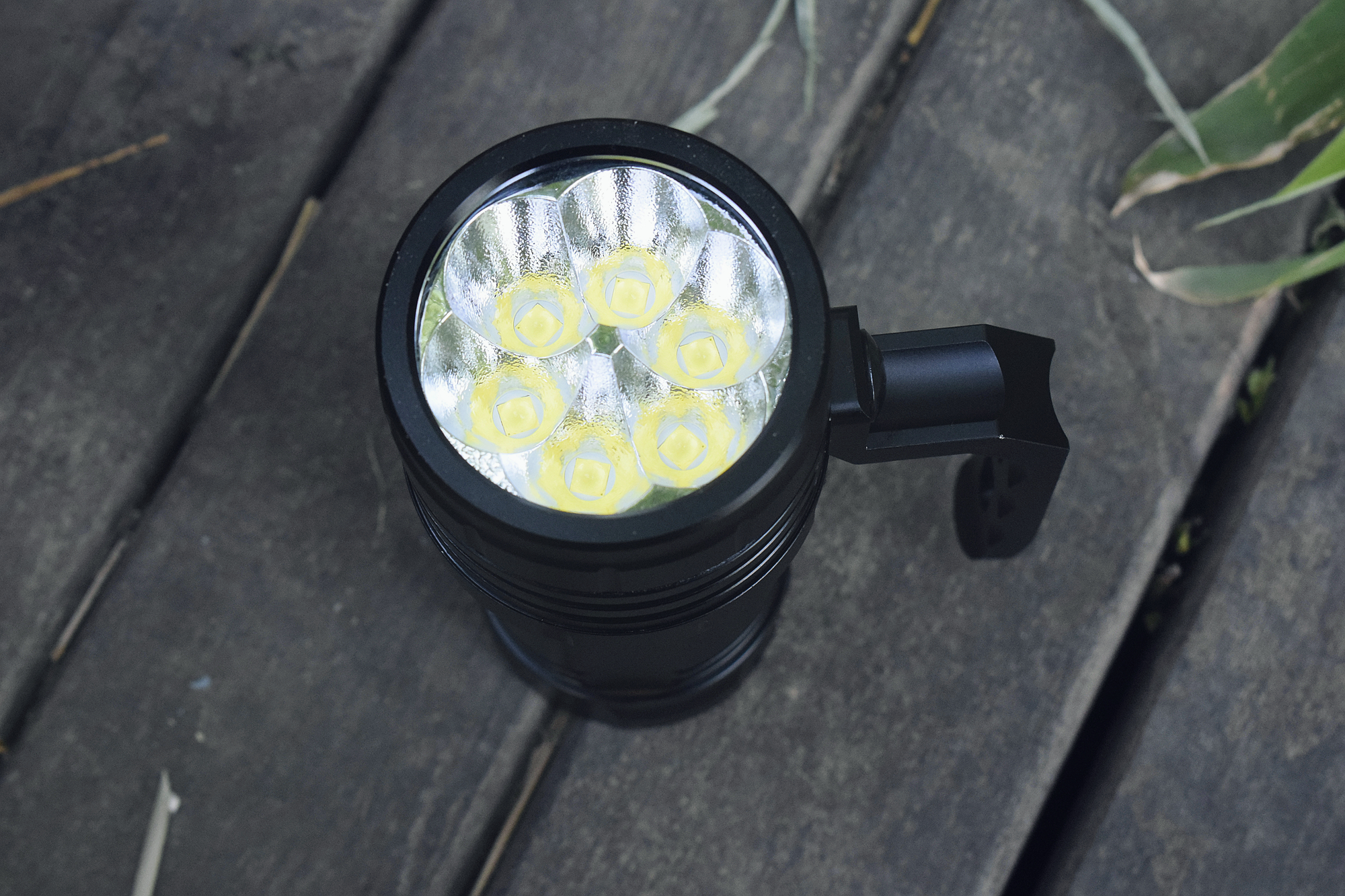 sofirn索菲恩手电直播,索菲恩sf06手电测评续航