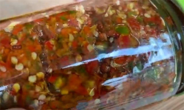 正宗辣椒酱配方大全,辣椒酱不加添加剂能正常存放多久