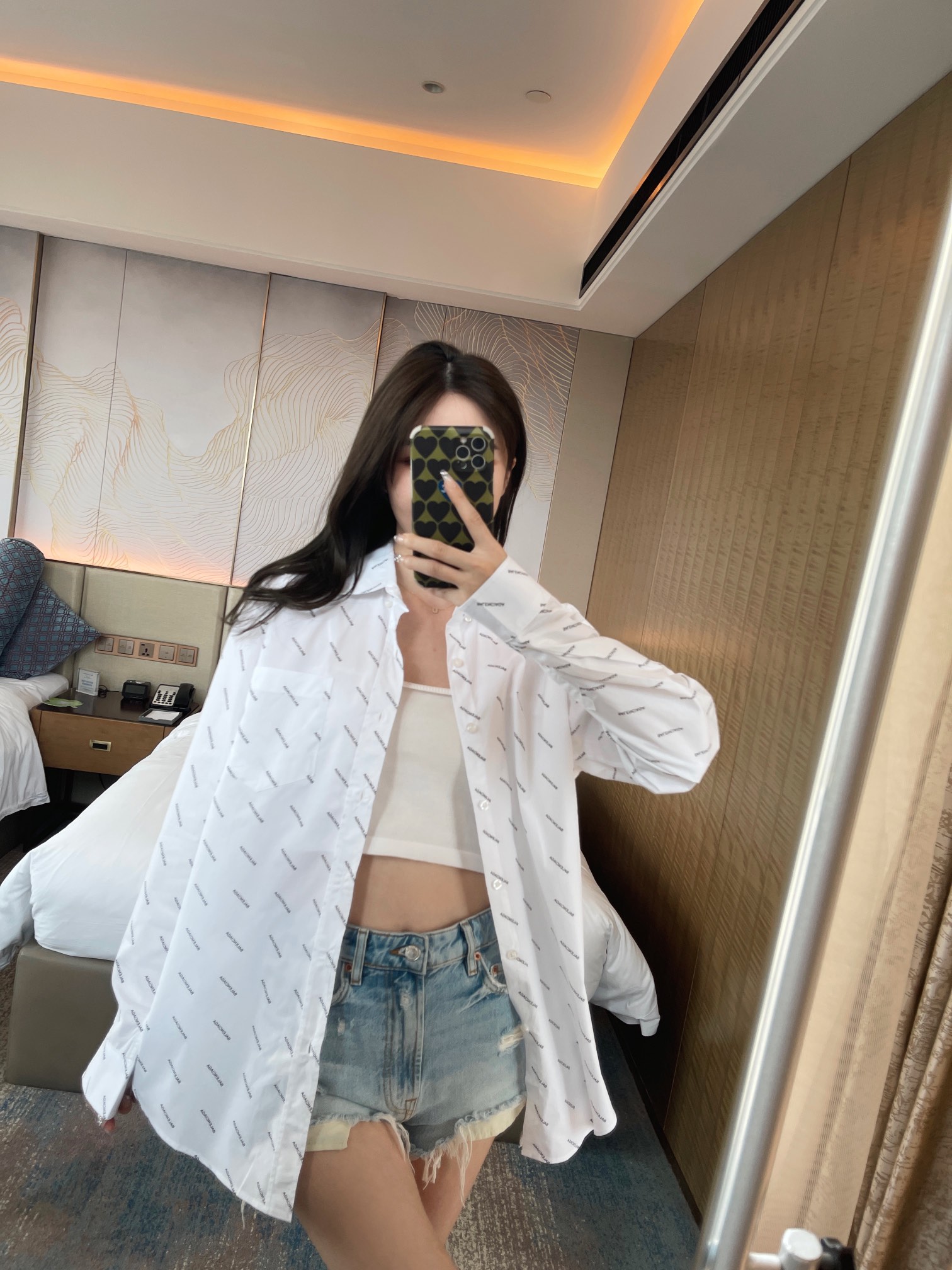 BALENCIAGA巴黎世家经典斜纹弹幕满印长袖衬衫再也不单调完美还原