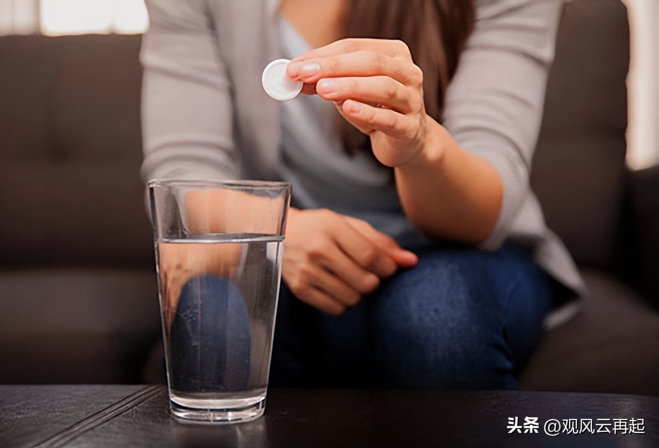 肠胃癌症的早期症状表现有哪些,鼻咽癌症的早期症状都有哪些表现