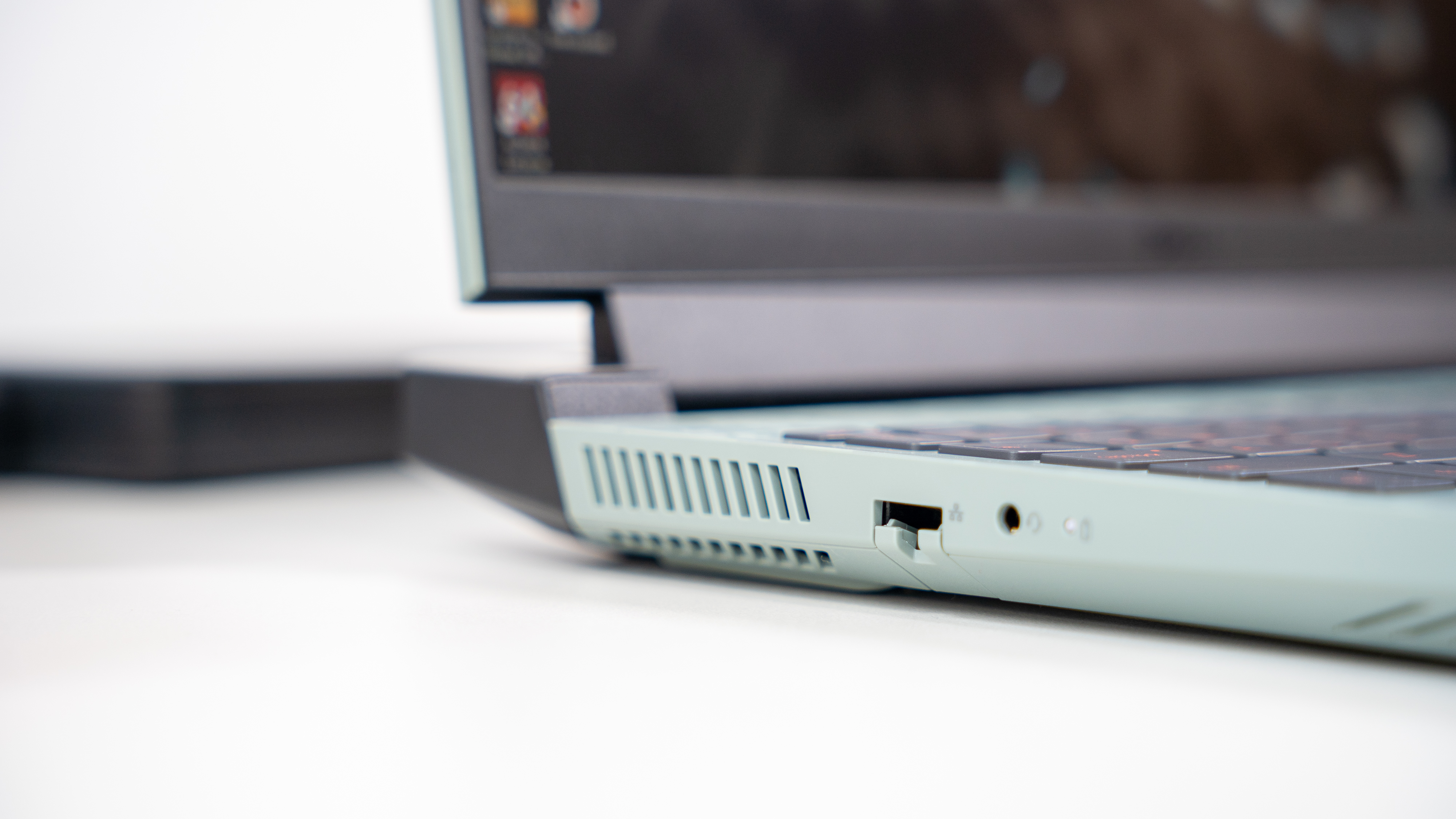 戴尔游匣g15i7-10870h性价比,戴尔游匣g15i7-11800h游戏测评