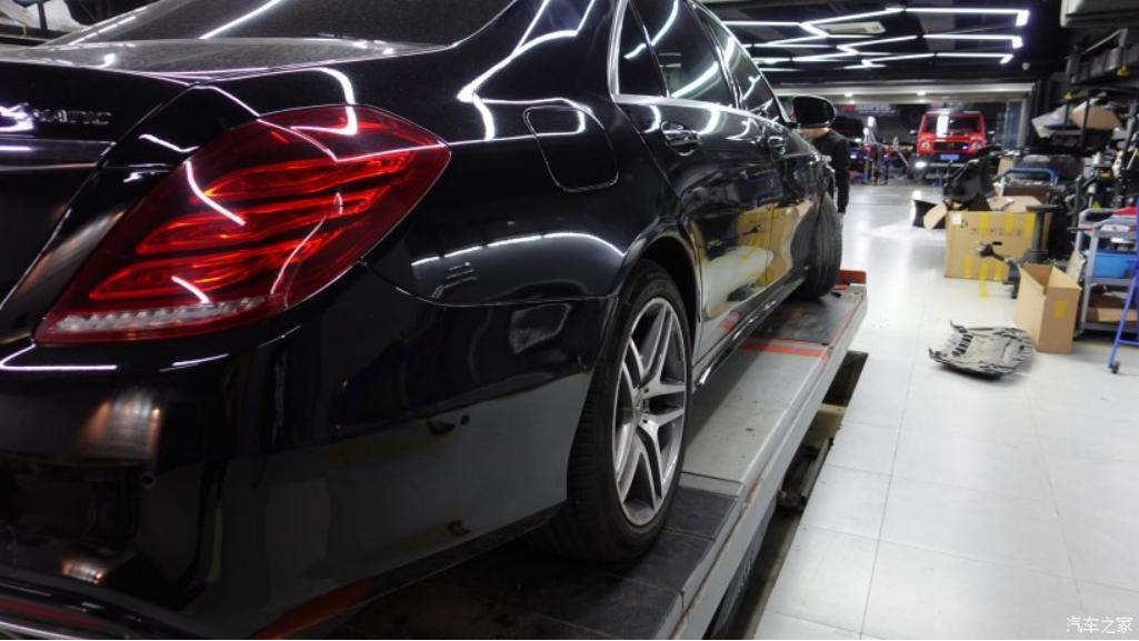 奔驰amggt63s升级先行版包围,奔驰amgc63改装外观